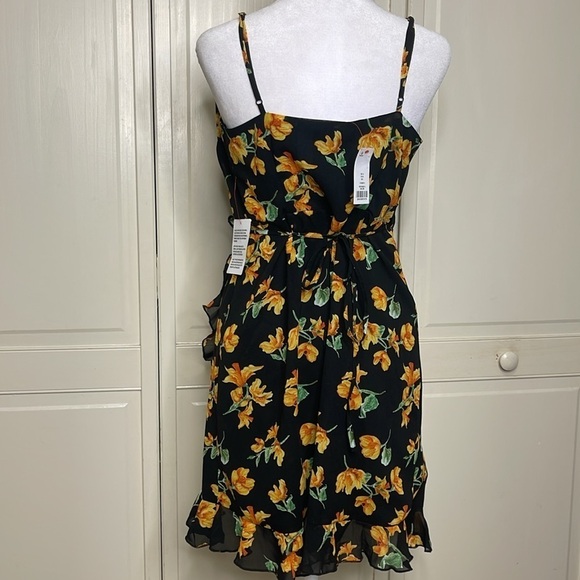 Topshop Women’s Black/Yellow Floral Wrap Mini Ruffle Dress Size 10 NWT - Picture 4 of 10